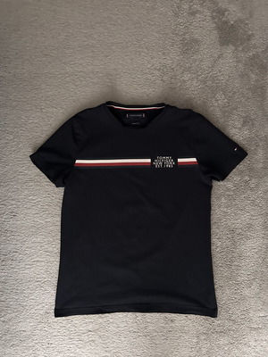 Tommy Hilfiger crew-neck t-shirt, size M, blue
