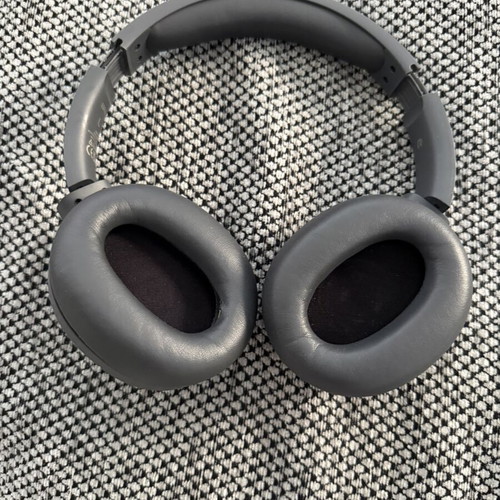 Edifier W820NB wireless headphones like new with Bluetooth and Type C