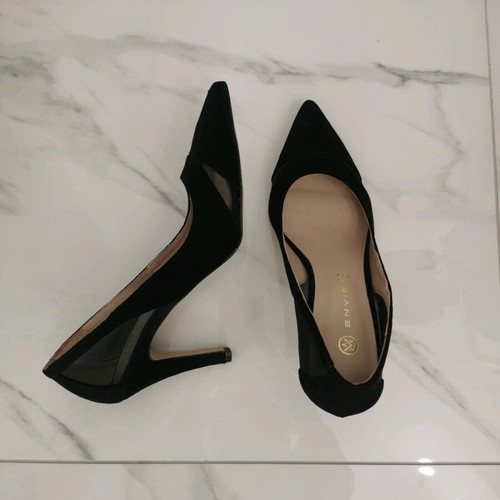 Envie Shoes Black Stiletto Heel Pumps like new