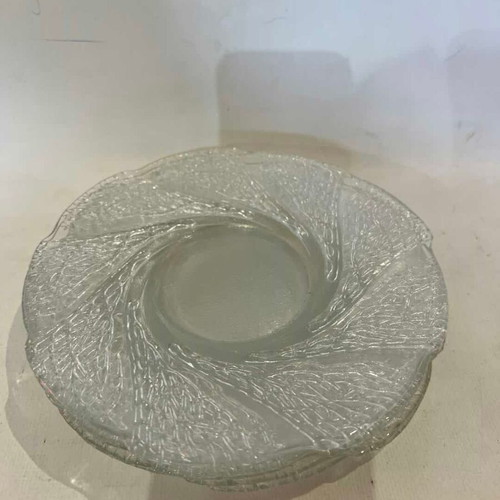 Vintage glass plate set used, 6 pieces with embossed Indonesia design 17.5 cm
