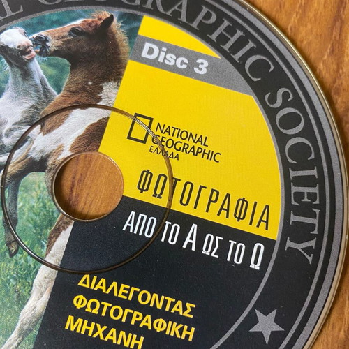 VCD Photography From A to Z Episode 3 Choosing Camera National Geographic like new