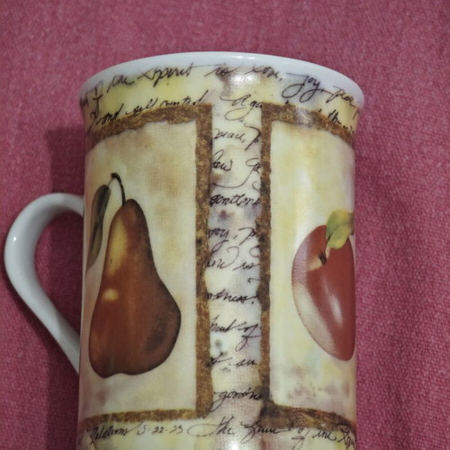 Set of 5 cups new