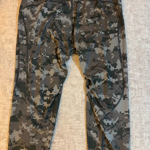 Nike Pro Hypercool Digital Camo men's shirt like new, size large, gray