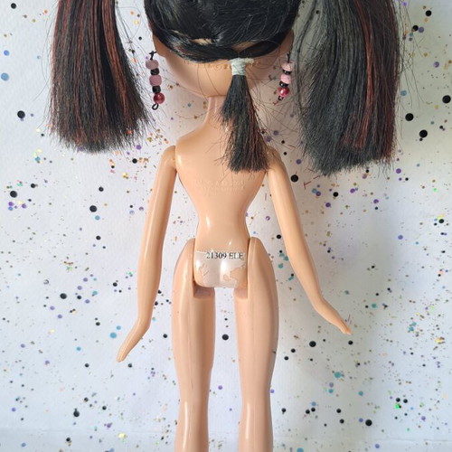 Bratz Oh La La Kumi original doll, nude with flaws