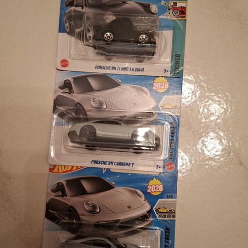 Hot Wheels car set 3 pieces new
