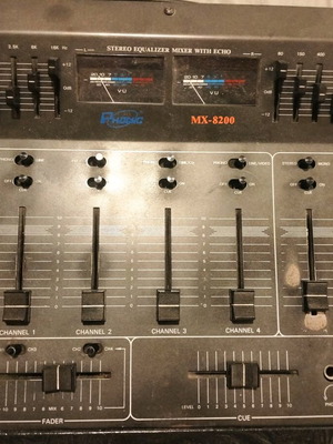 Μικτής ήχου Phonic MX-8200 μεταχειρισμένη κονσόλα ημιεπαγγελματική με echo