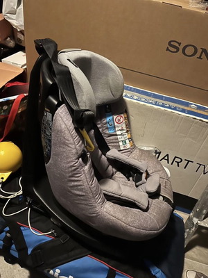 Maxi Cosi Axissfix car seat like new with Isofix
