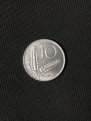 Italian 10 Lire 1982 coin like new