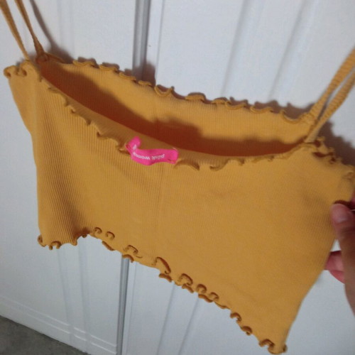 Yellow crop top Pink Woman like new, size M, summer style