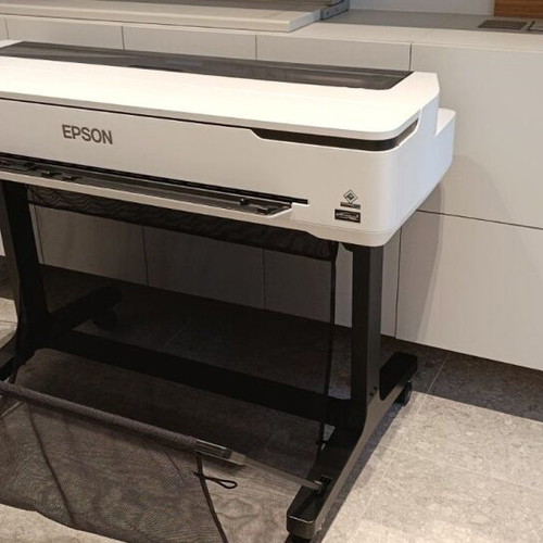 Epson SC-T5100 Plotter like new with touch screen and ink