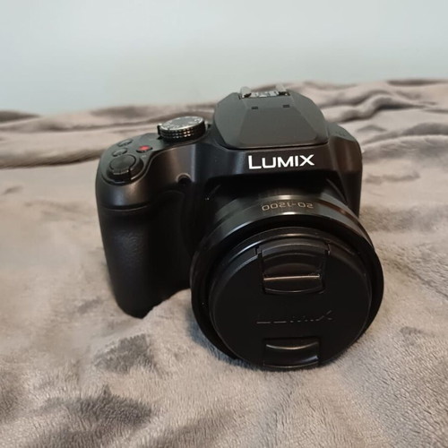 Panasonic Lumix FZ82D camera like new with Sandisc Extreme 64GB SDXC
