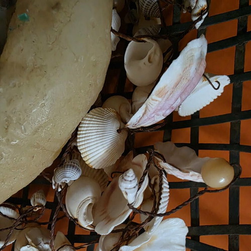 Decorative metal tray like new with shells and candle 38.5x37 cm