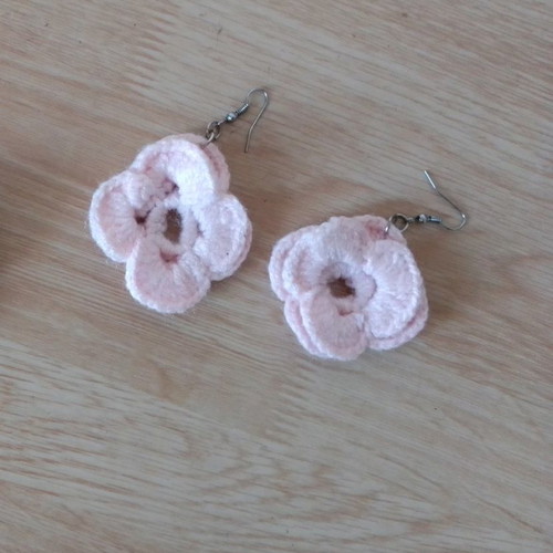 Crocheted earrings new, handmade pink design