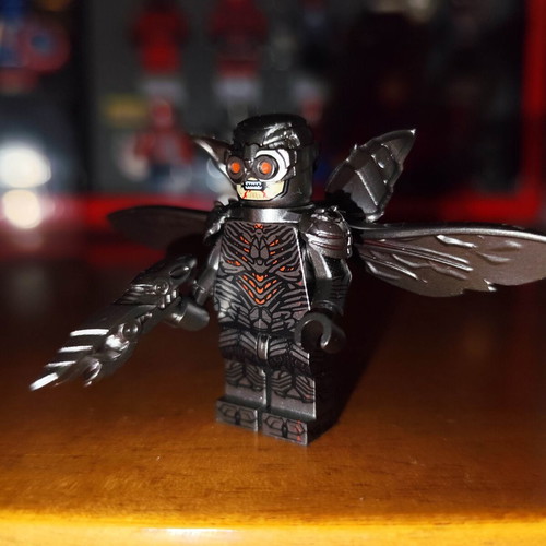 Parademon Black minifigure like new with accessories