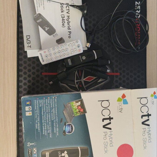 Pinnacle PCTV Hybrid Pro Stick like new, digital TV receiver with remote