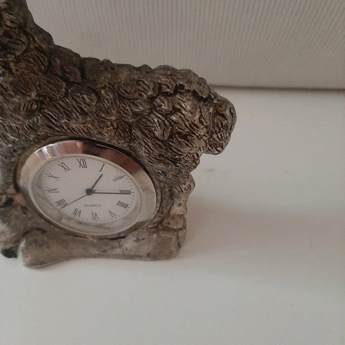 Vintage lead clock Aries used, analog tabletop