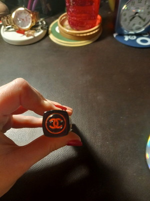 Chanel lip gloss κόκκινο νούμερο 457 σαν καινούργιο, αυθεντικό