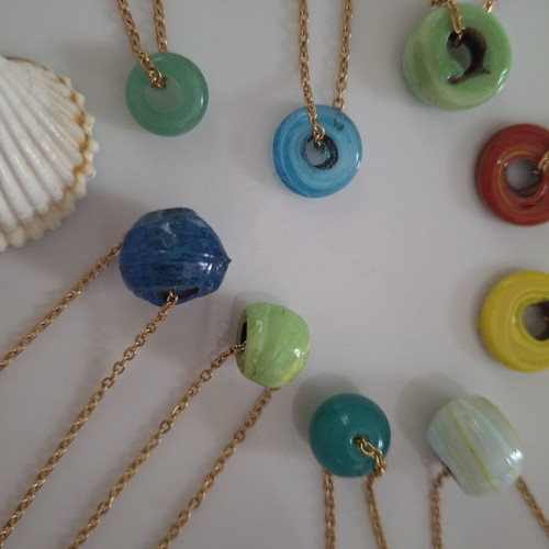 Necklace with stone and gold-plated steel chain new