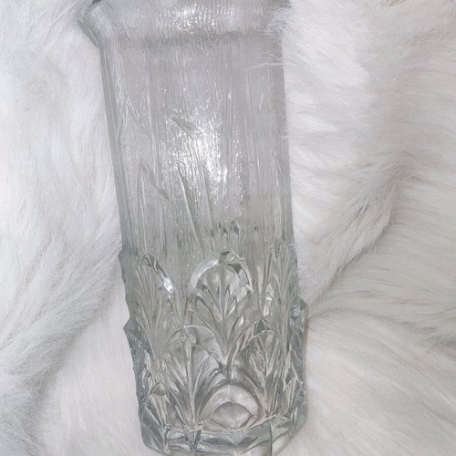 Vintage Italian Fidenza vase 1980 like new, pressed glass