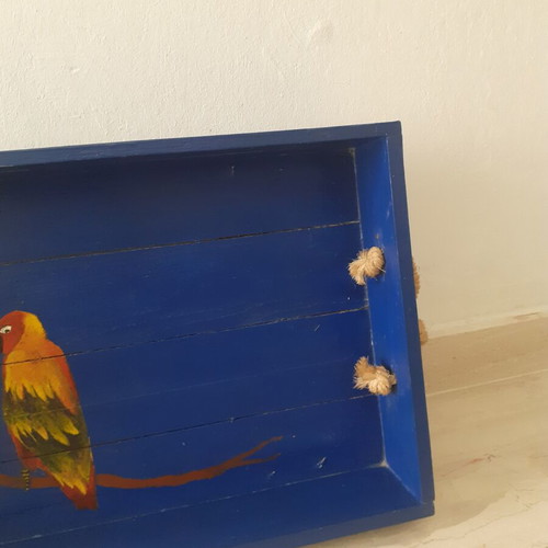 Wooden tray with hand-painted parrots like new, 50×30 cm