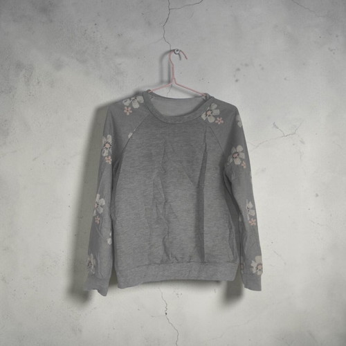 Sweatshirt medium gray with floral pattern used