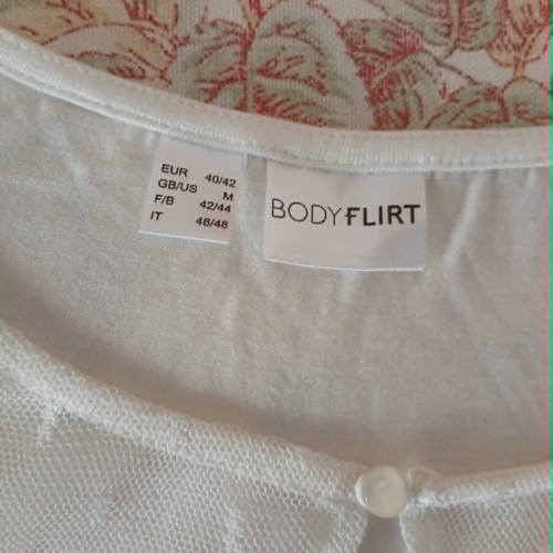 BodyFlirt white blouse size M like new, viscose and elastane