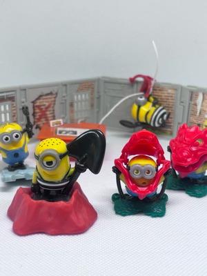 Kinder Maxi Minions σαν καινούργιο με φιγούρες Kinder Surprise