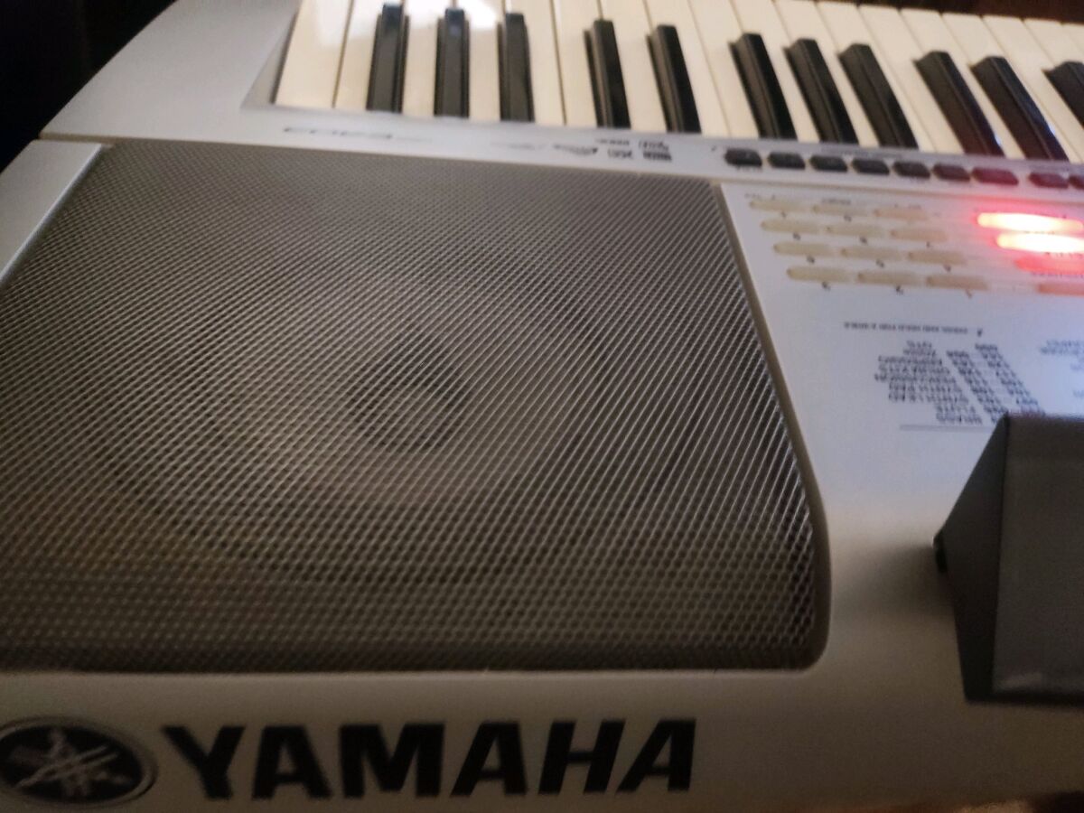 Yamaha PSR-E403 portable keyboard like… - € 150,00 - Vendora.cy