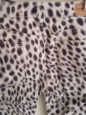 Ralph Lauren leopard print jeans XS used, low rise with zipper