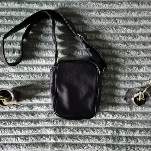 Shoulder bag new black