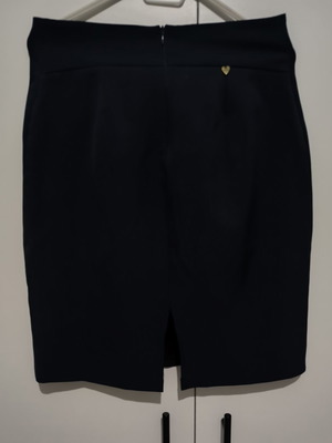 Enzzo dark blue knee-length skirt size large
