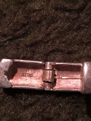 Silver earrings used with geometric shape and hinged clasp