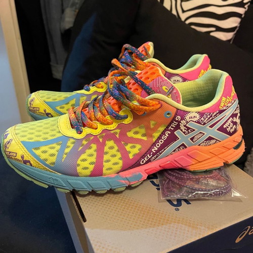 Asics Gel athletic shoes used, multicolor, size 40