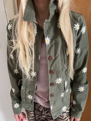 Fabienne Chapot cargo jacket with daisies, size M(S)