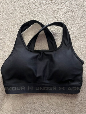 Under Armour Small αθλητικό μπουστάκι μαύρο