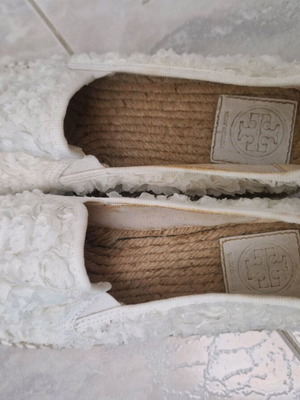 Εσπαντριγιες tory burch