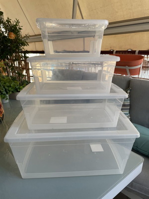 Plastic storage boxes with lids 2LT, 4LT, 6LT, 15LT like new set of four