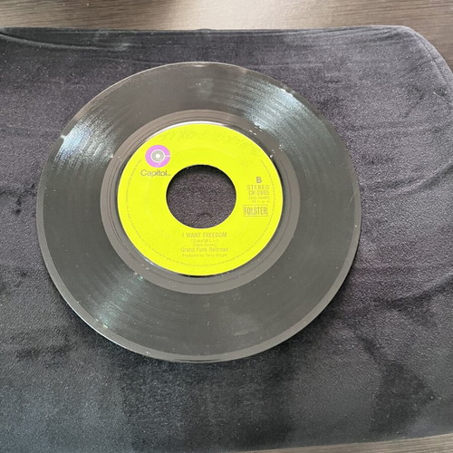 Grand Funk Railroad Feelin’ Alright / I Want Freedom 7” vinyl used, 1971 Japan