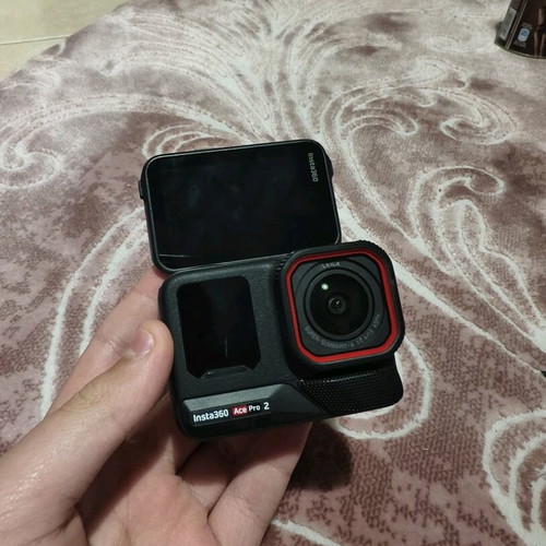 Insta 360 Ace Pro 2 new with 3d printed case, 2 batteries, head strap