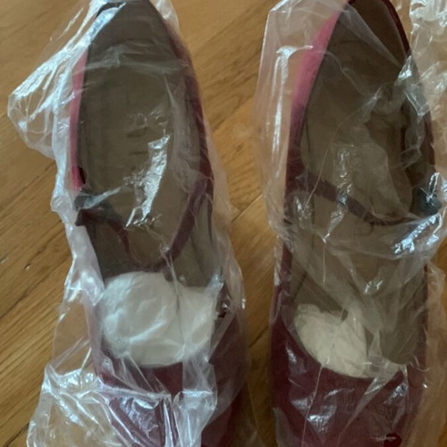 Unisa pumps like new, burgundy red, size 39
