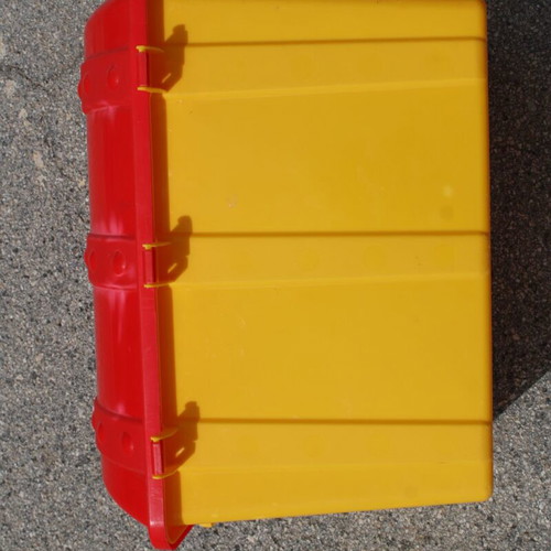 Plastic toy storage chest like new