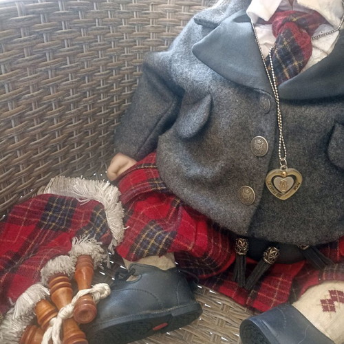 Collectible doll limited edition 2004, like new