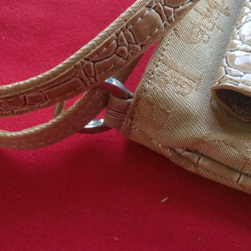 Guy Laroche women's shoulder bag vintage used, beige
