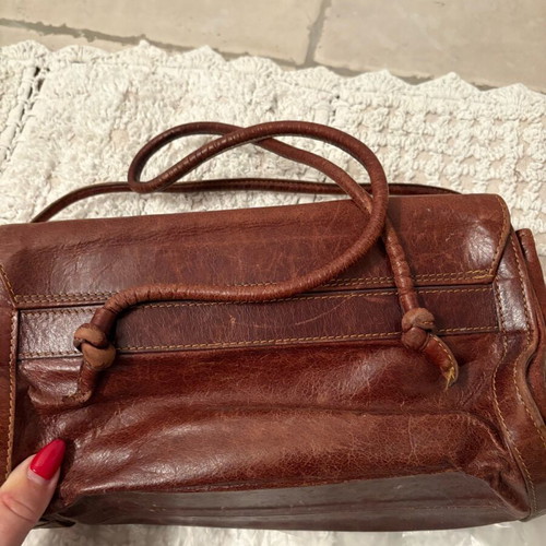 Guy Laroche leather vintage shoulder bag used, cognac color