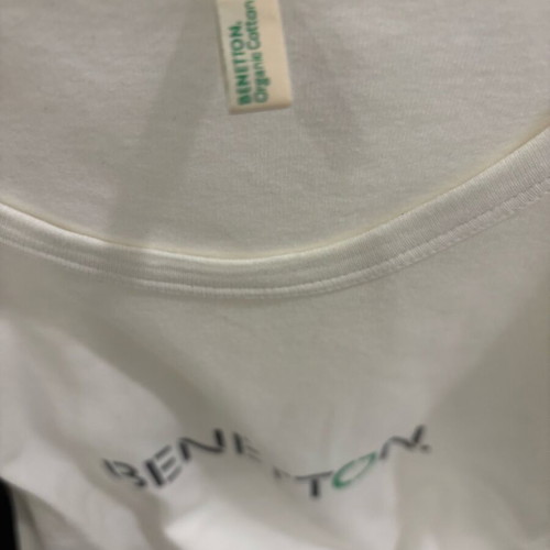 Benetton short sleeve t-shirt white size S like new