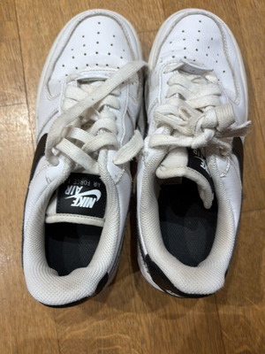 Nike Air kids' shoe like new, white, size 35.5