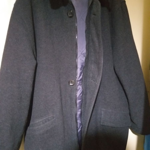 Men's wool coat used, size Large, gray