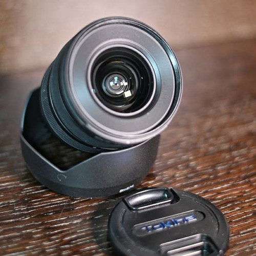 Tokina 11-18mm F2.8 X lens for Fujifilm like new