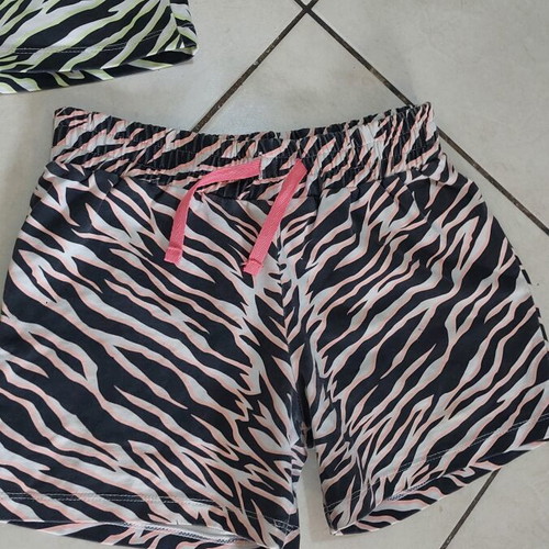 Trax kids shorts used, size 152 cm, pink and green, pack of 2