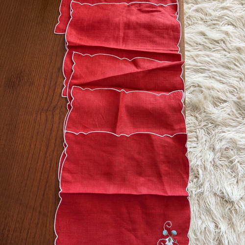Linen round tablecloth diameter 1.50 like new
